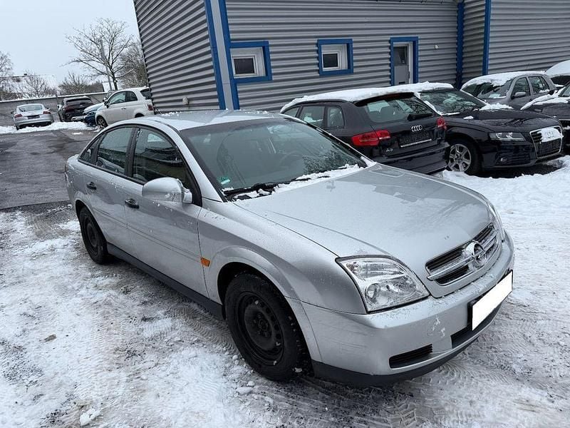 Grau Gebraucht 2005 Opel Vectra Limousine | 999 € (Guter Preis) - Bild 1/4