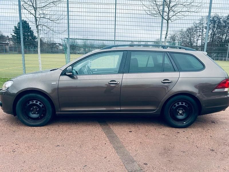 Gebraucht VW Golf VII 140 PS (102 kW) 2012 Braun Kombi