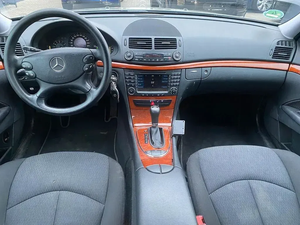 Gebraucht Mercedes E320 224 PS (164 kW) 2007 Silber Kombi