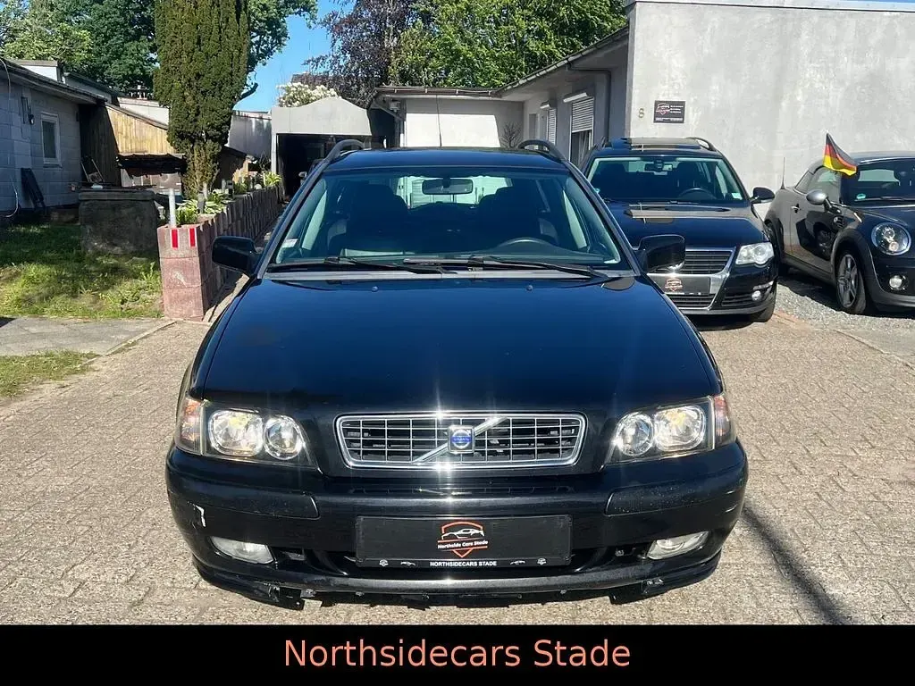 Gebraucht Volvo V40 Standard 122 PS (89 kW) 2004 Schwarz Kombi