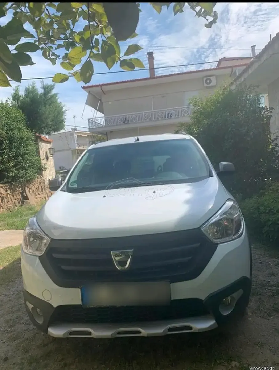 Gebraucht Dacia Lodgy 116 PS (85 kW) 2015 Weiß Van / Kleinbus