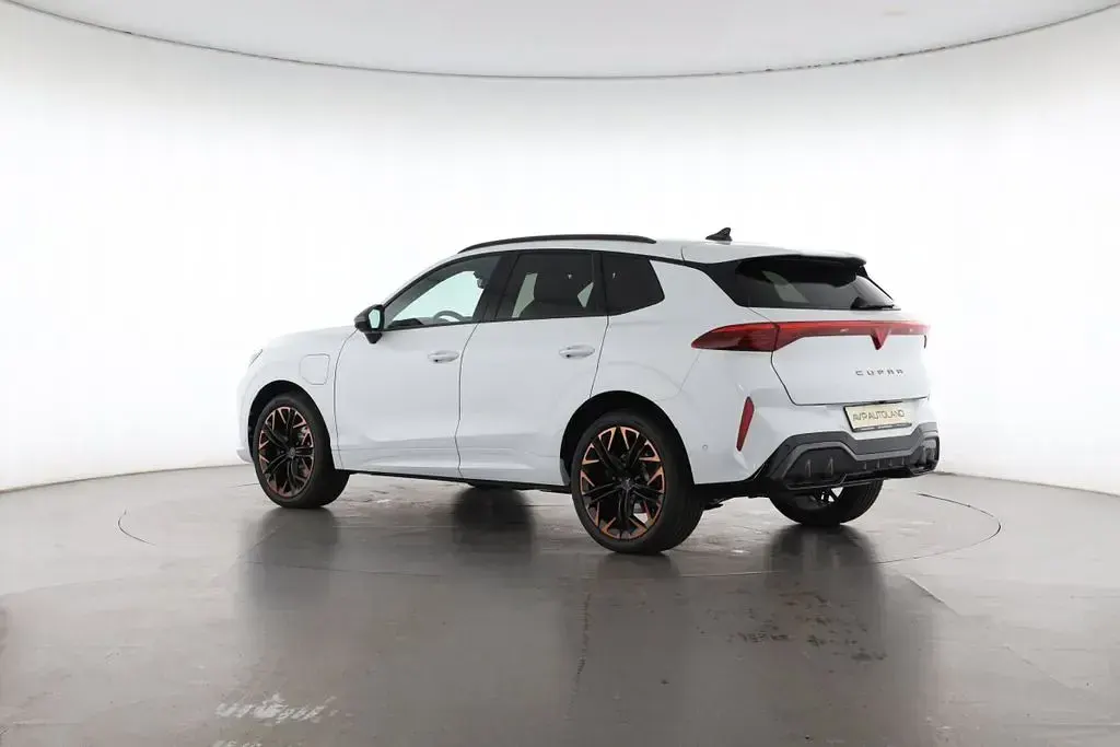 Neu Cupra Terramar VZ 272 PS (200 kW) 2025 Timanfaya grau SUV