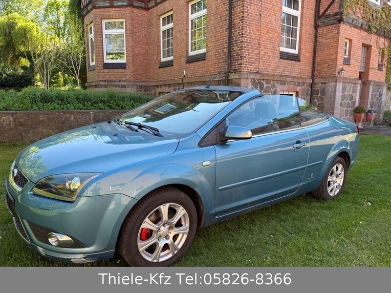Blau Gebraucht 2007 Ford Focus Cabriolet Cabrio | 2.750 € (Fairer Preis) - Bild 1/4