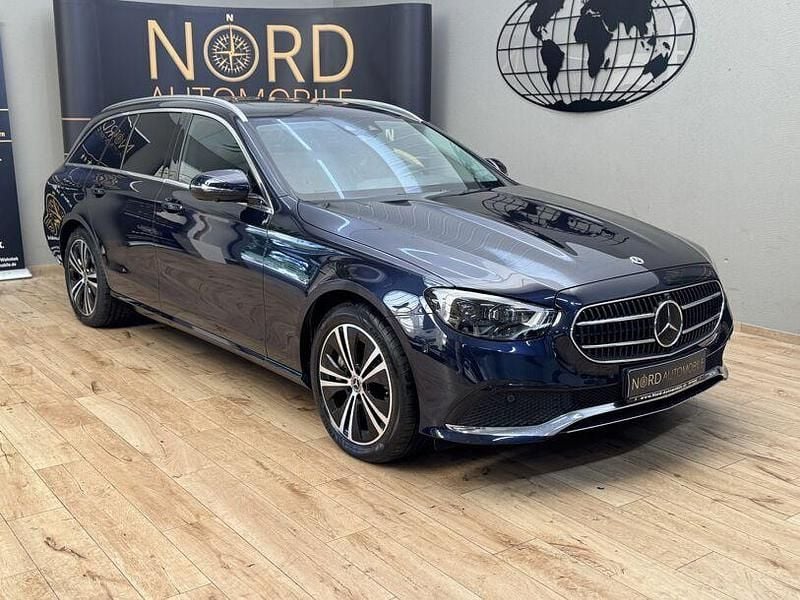 Gebraucht Mercedes E400 243 PS (178 kW) 2023 Blau