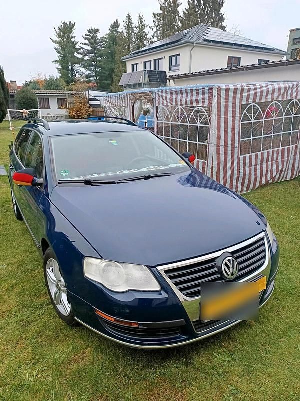 Blau Gebraucht 2007 VW Passat Kombi | 900 € (Superpreis) - Bild 1/4