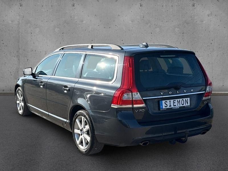 Gebraucht Volvo V70 Kinetic 181 PS (133 kW) 2015 Grau Kombi