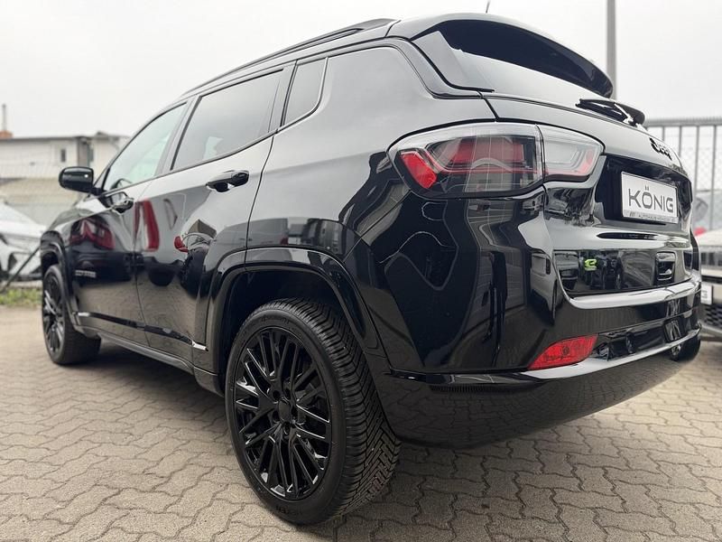 Occasion Jeep Compass Altitude 131 ch (96 kW) 2024 Noir SUV