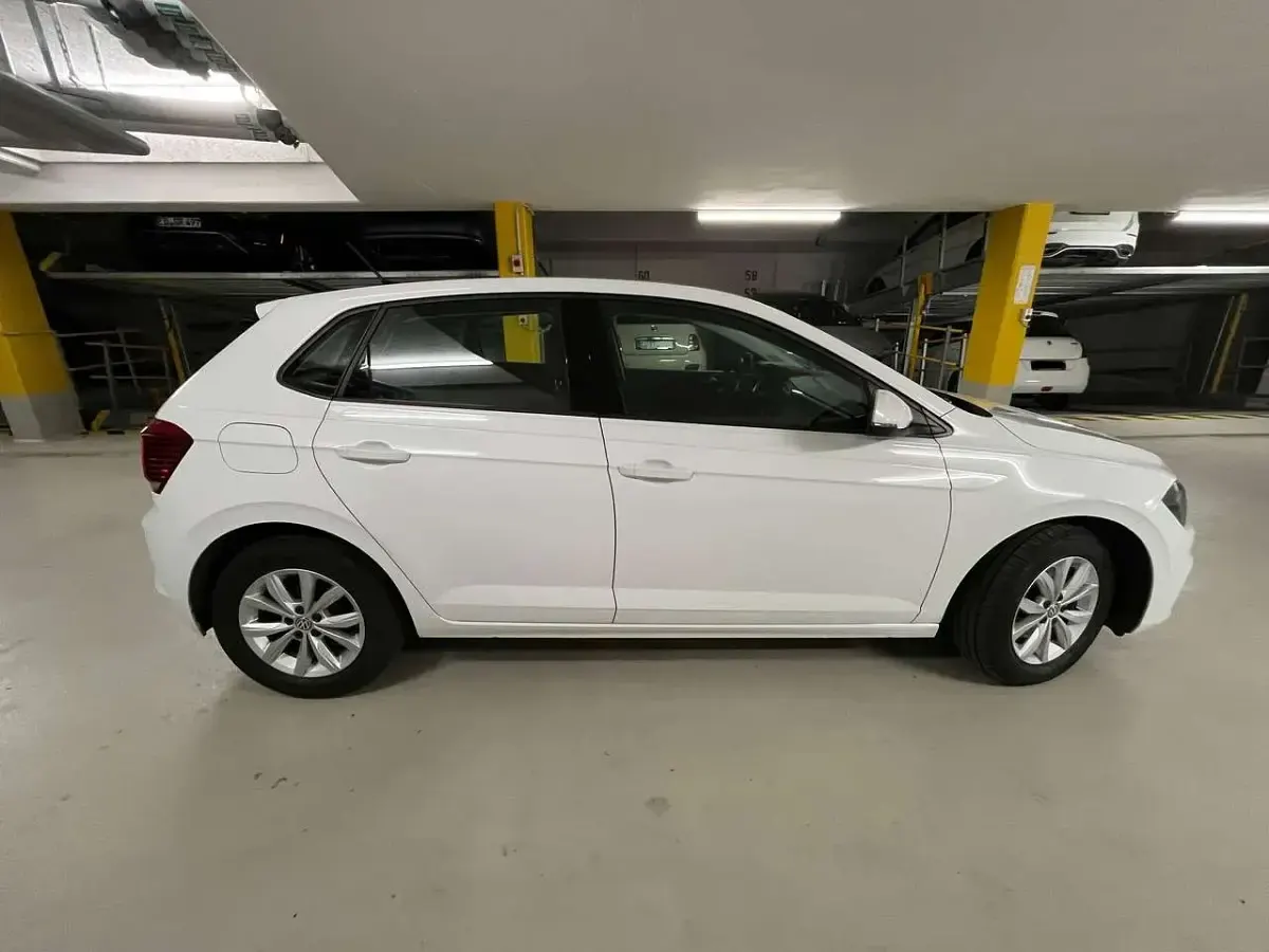 Gebraucht VW Polo Highline 95 PS (69 kW) 2019 Weiß Kleinwagen