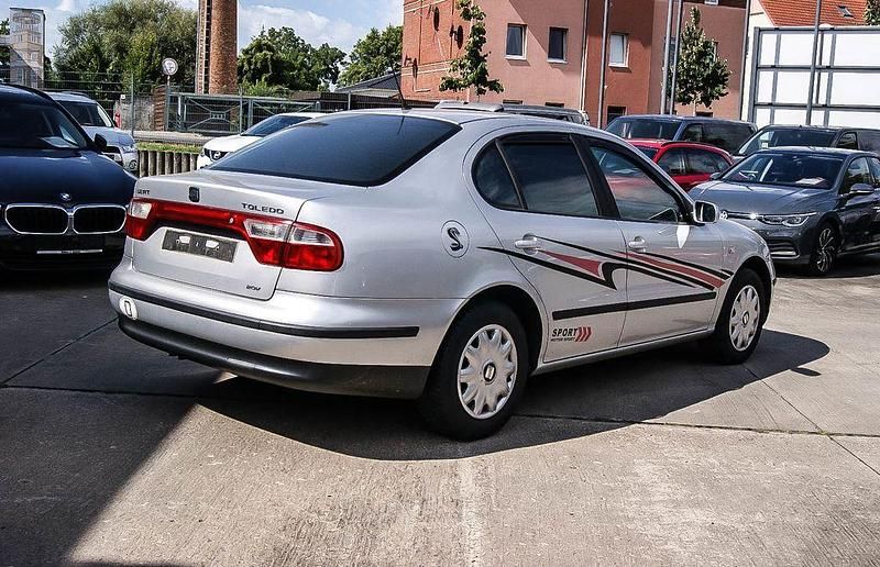 Gebraucht Seat Toledo 125 PS (91 kW) 2001 Gris artico metallic (metallic) Limousine
