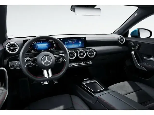 Gebraucht Mercedes CLA250 Advanced Plus 163 PS (119 kW) 2024 Andere farbe Coupé