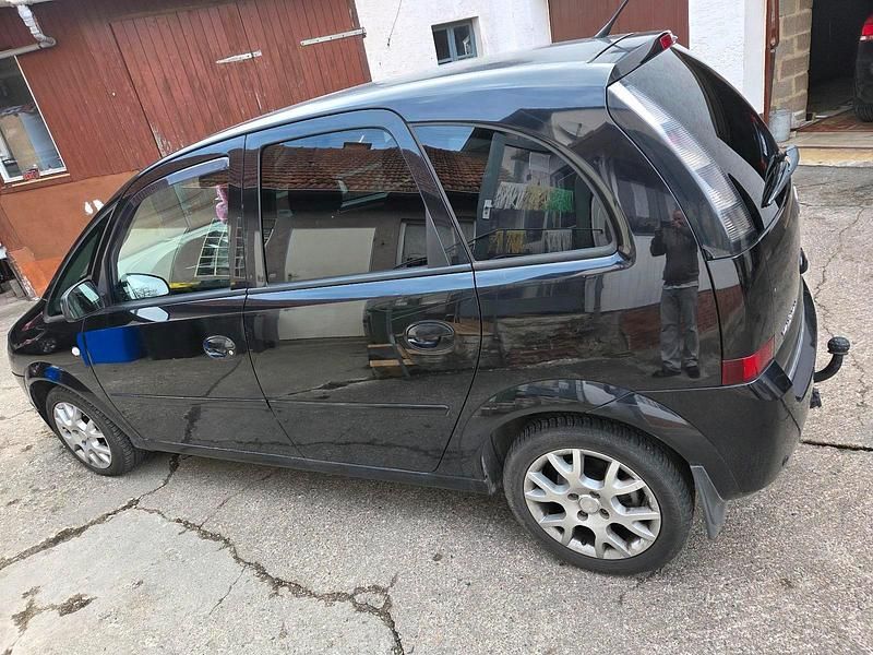 Gebraucht Opel Meriva 90 PS (66 kW) 2008 Schwarz Van / Kleinbus