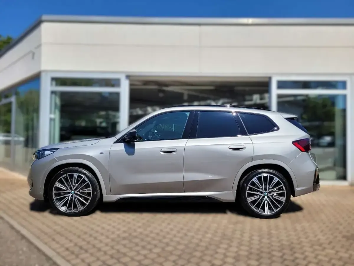 Gebraucht BMW X1 M Sport 211 PS (155 kW) 2024 Grau SUV