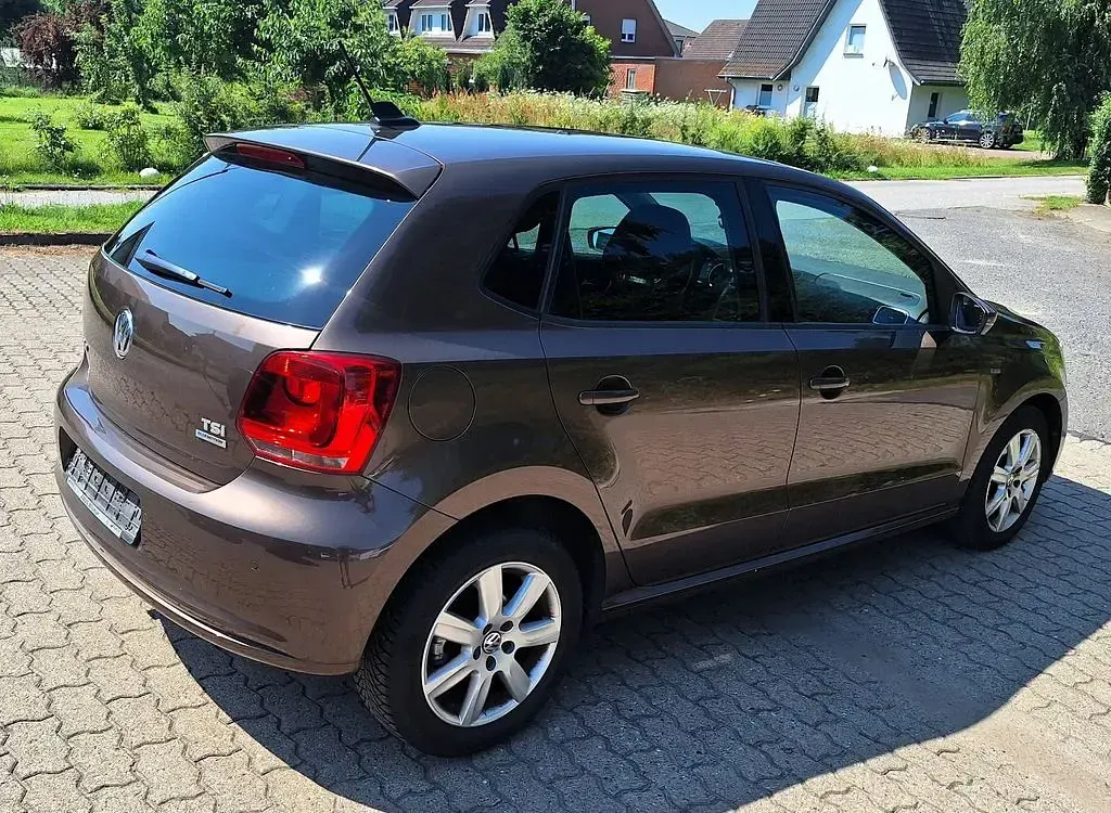 Gebraucht VW Polo Life 90 PS (66 kW) 2014 Braun Limousine