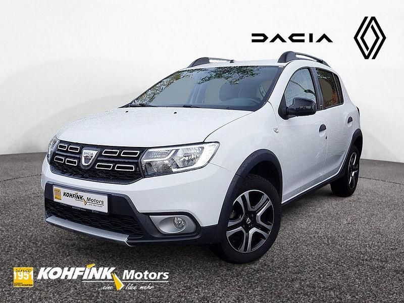 Weiss Gebraucht 2018 Dacia Sandero Stepway Kleinwagen | 11.980 € - Bild 1/4