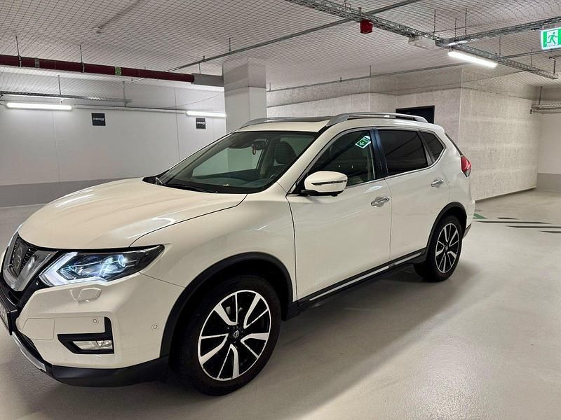 Schwarz Gebraucht 2019 Nissan X-Trail Tekna SUV | 14.400 € (Superpreis) - Bild 1/4
