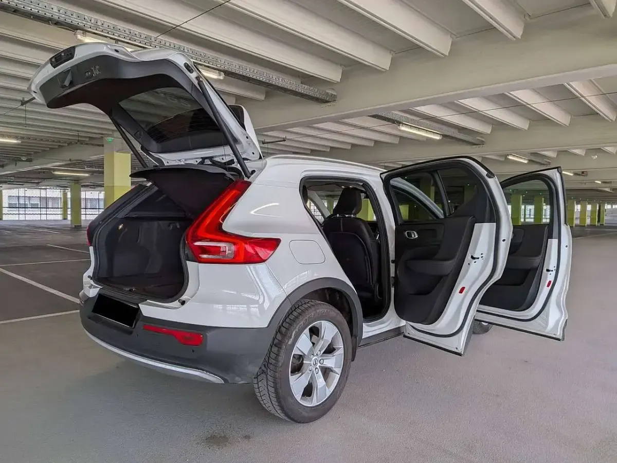 Gebraucht Volvo XC40 190 PS (139 kW) 2019 Weiß SUV