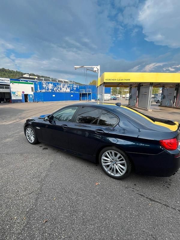 Gebraucht BMW 528 258 PS (189 kW) 2010 Blau Limousine