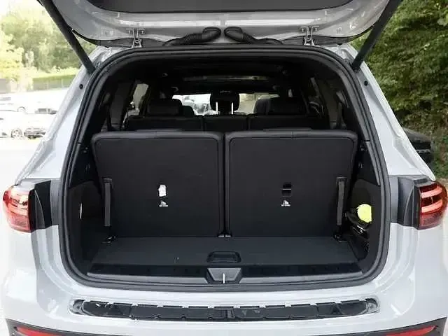Gebraucht Mercedes GLB220 AMG 190 PS (139 kW) 2025 Grau SUV