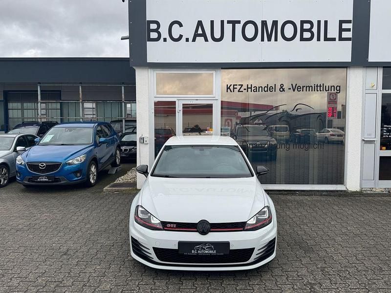 Gebraucht VW Golf VII GTI 230 PS (169 kW) 2016 Weiß Kleinwagen