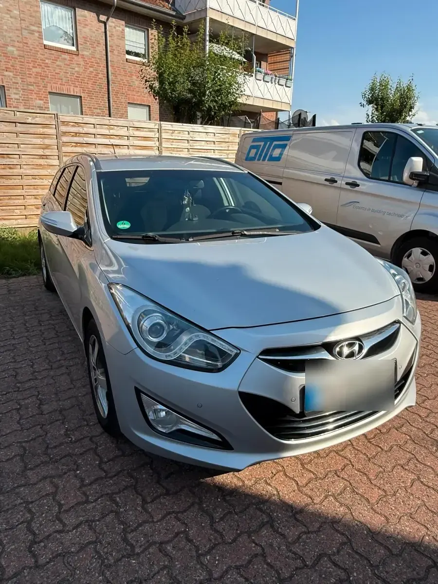 Gebraucht Hyundai i40 136 PS (100 kW) 2012 Silber Limousine