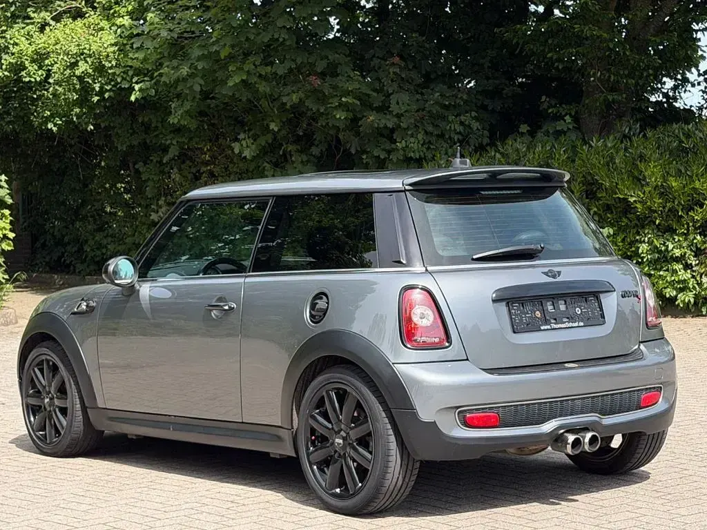 Używany Mini Cooper S 174 KM (127 kW) 2007 Szary Hatchback
