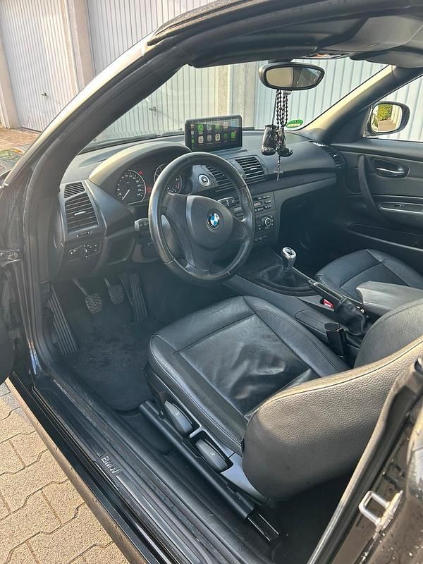 Gebraucht BMW 118 Cabriolet 143 PS (105 kW) 2010 Schwarz Cabrio