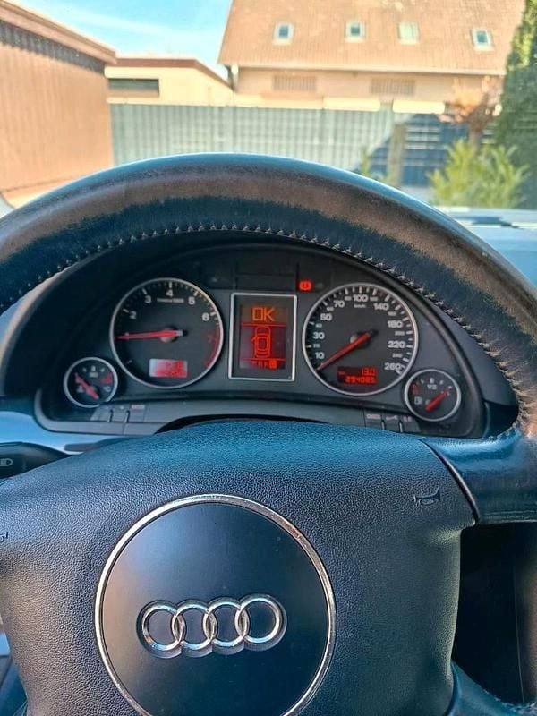 Gebraucht Audi A4 170 PS (125 kW) 2003 Blau Kombi
