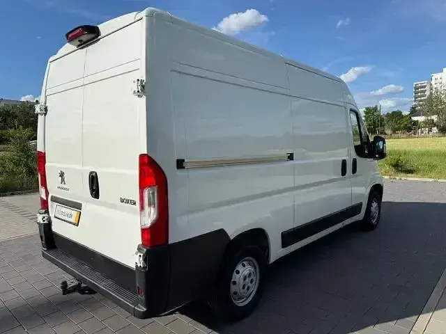 Gebraucht Peugeot Boxer 165 PS (121 kW) 2021 Weiß Van