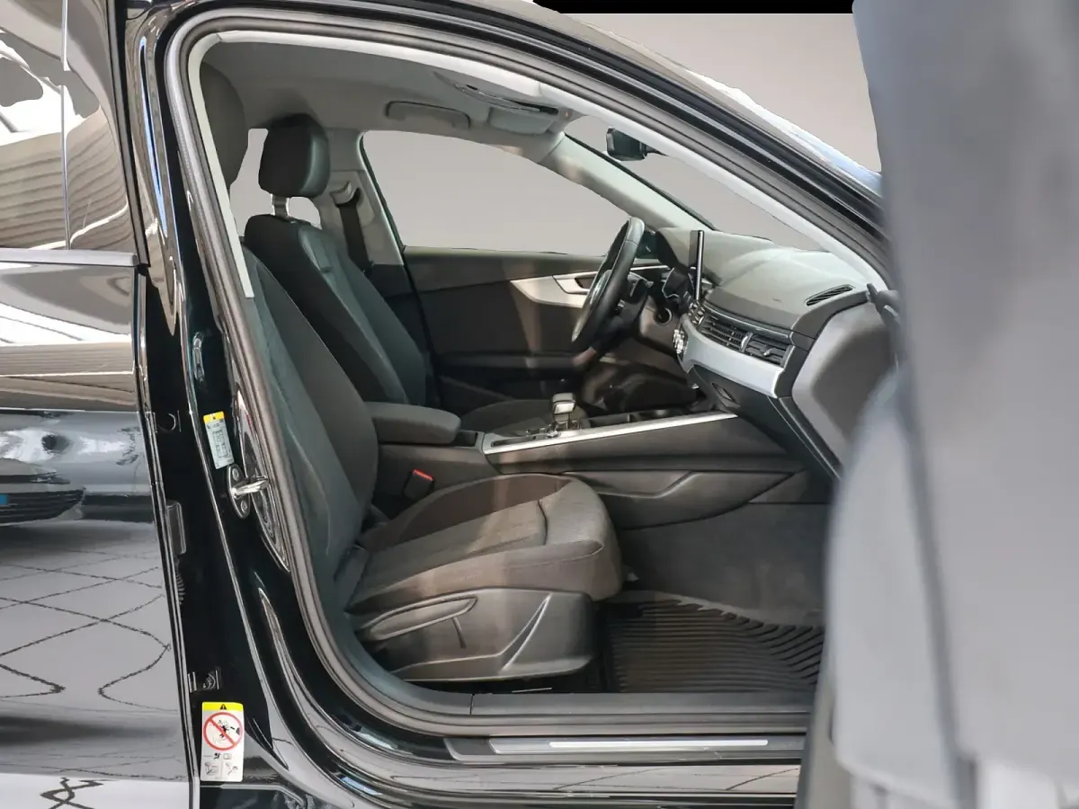 Gebraucht Audi A4 Business 150 PS (110 kW) 2022 Schwarz