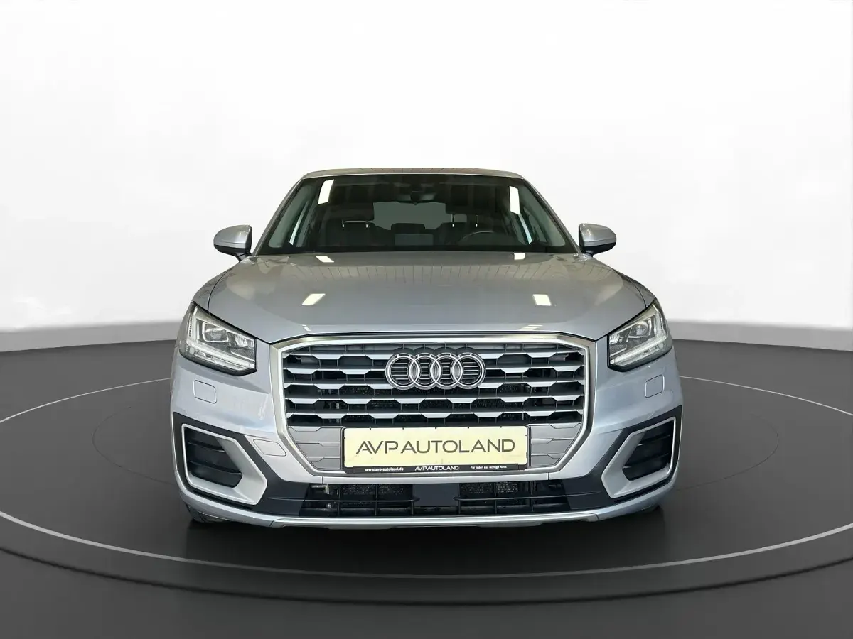Gebraucht Audi Q2 Sport 116 PS (85 kW) 2019 Florettsilber SUV