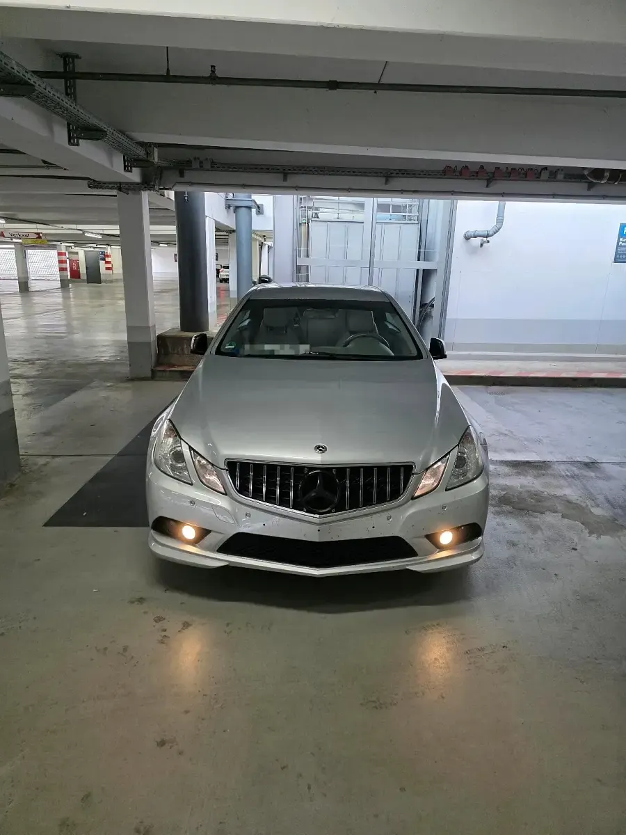 Gebraucht Mercedes E350 292 PS (214 kW) 2010 Grau Coupé