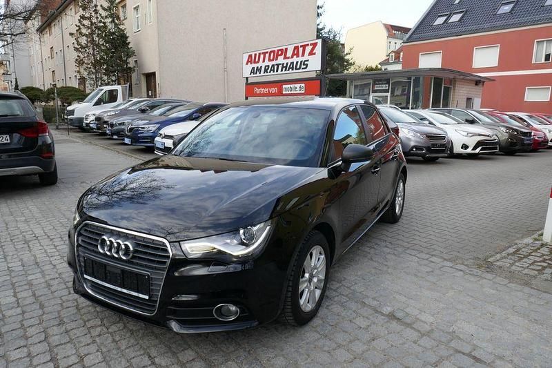 Gebraucht Audi A1 Sportback Attraction 90 PS (66 kW) 2014 Schwarz Kleinwagen