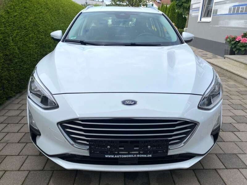 Weiß Gebraucht 2018 Ford Focus Titanium Kombi | 7.800 € (Superpreis) - Bild 1/4