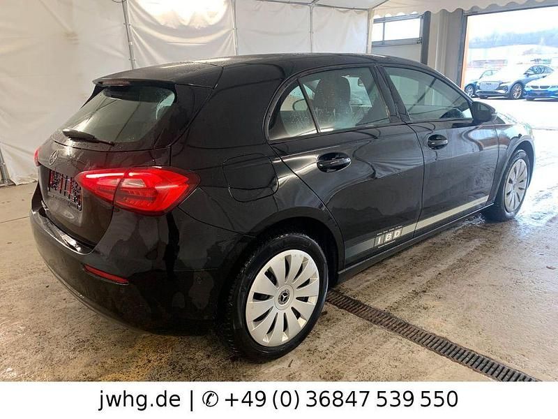 Gebraucht Mercedes A250 218 PS (160 kW) 2022 Schwarz Limousine