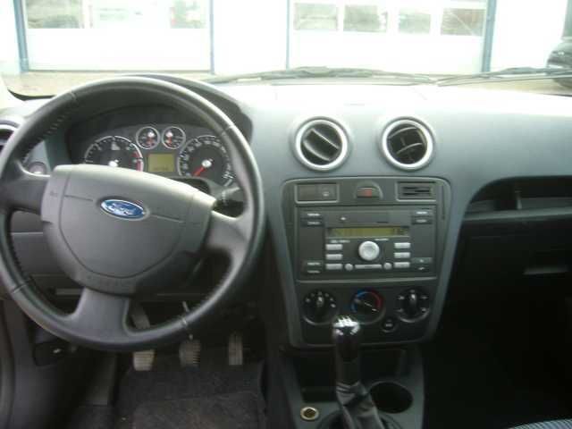 Gebraucht Ford Fusion Trend 68 PS (50 kW) 2006 Silber Limousine