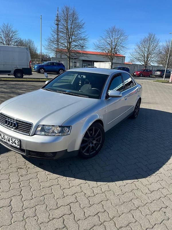 Second-hand Audi A6 106 CP (77 kW) 2003 Gri Hatchback