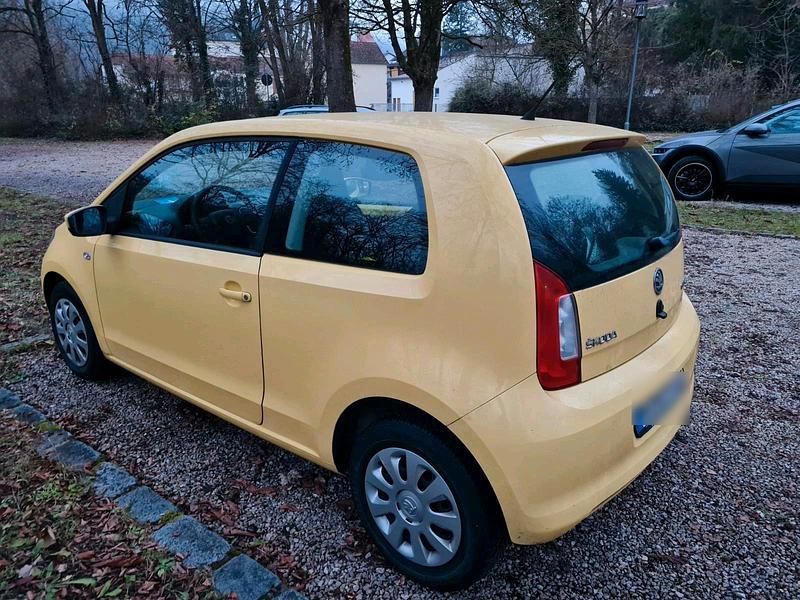 Gelb Gebraucht 2013 Skoda Citigo Kleinwagen | 2.400 € (Fairer Preis) - Bild 1/2