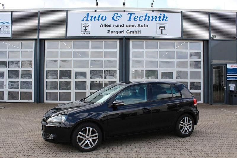 Schwarz Gebraucht 2010 VW Golf VI Limousine | 7.950 € - Bild 1/4