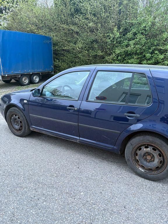 Gebraucht VW Golf IV 75 PS (55 kW) 2001 Blau Limousine