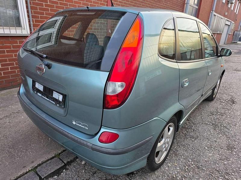 Gebraucht Nissan Almera Tino Basis 114 PS (83 kW) 2001 Blau Van / Kleinbus