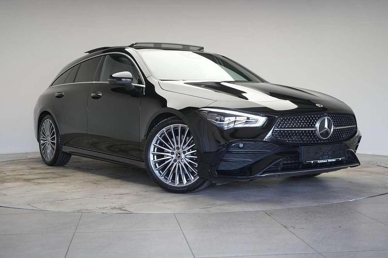 Kosmosblack Gebraucht 2025 Mercedes CLA200 AMG Kombi | 34.490 € (Fairer Preis) - Bild 1/4