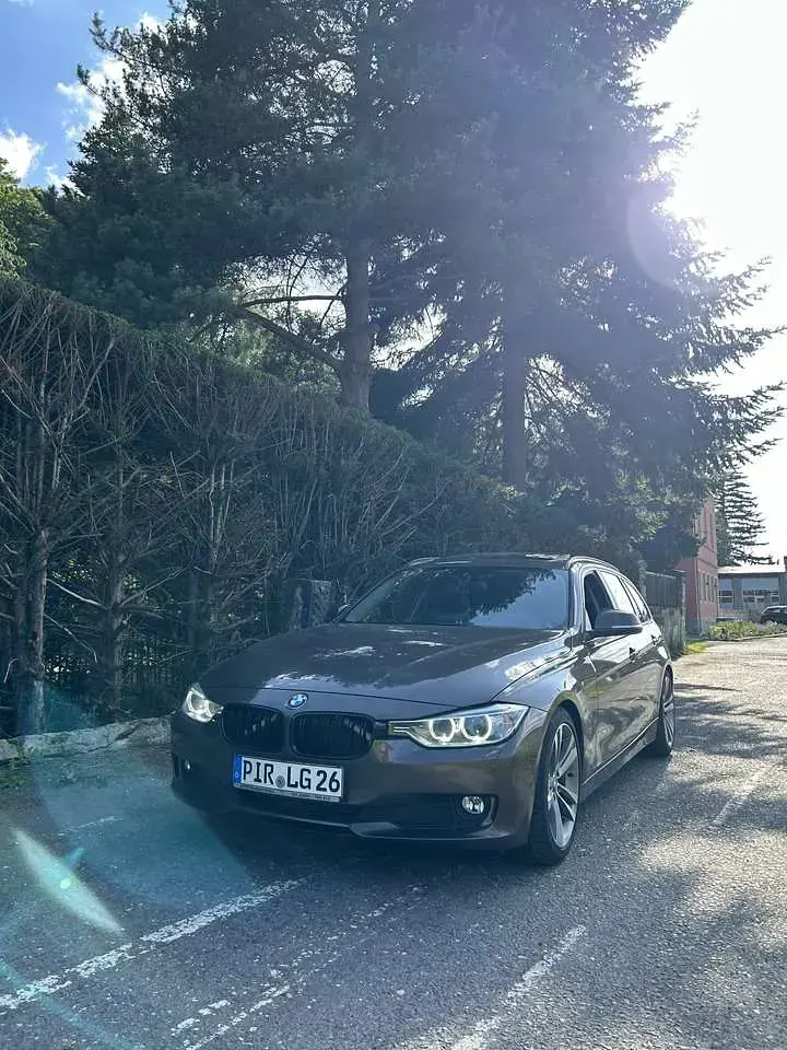 Gebraucht BMW 320 184 PS (135 kW) 2013 Kombi