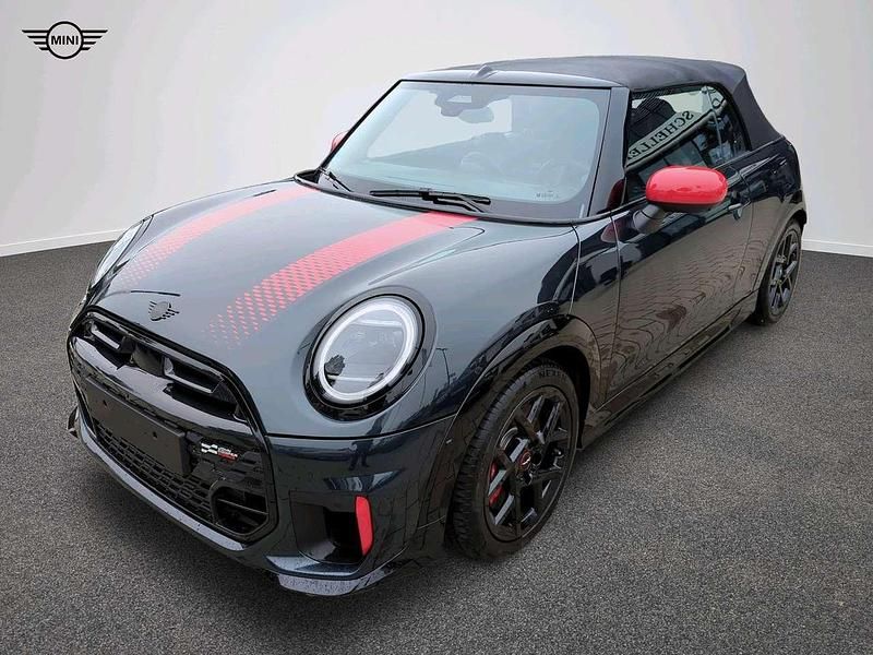 Grau Gebraucht 2024 Mini John Cooper Works Cabriolet Cabrio | 43.629 € (Teuer) - Bild 1/4