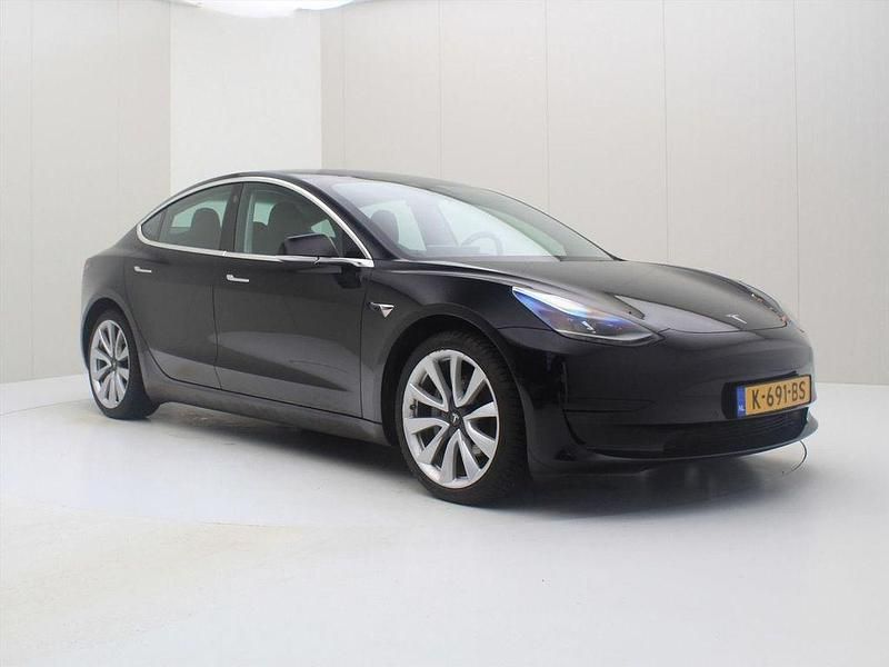 Gebraucht Tesla Model 3 Standard Range 225 kW (306 PS) 2020 Schwarz Limousine