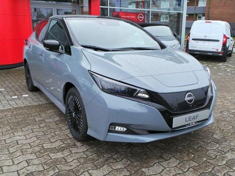 Gebraucht Nissan Leaf 360º 110 kW (150 PS) 2023 Ceramic grey p/black m (metallic) Kleinwagen