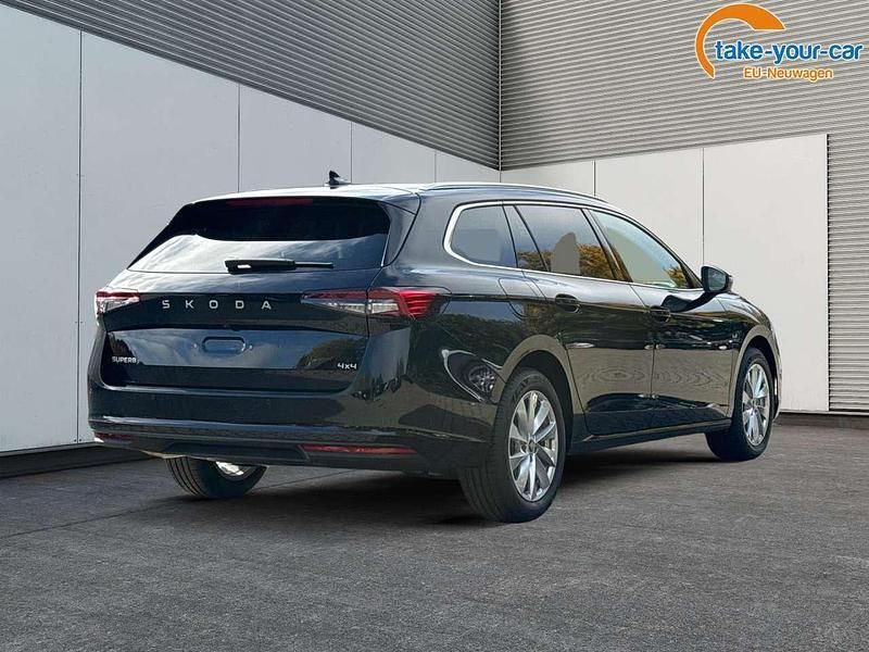 Neu Skoda Superb Selection 193 PS (141 kW) 2025 Onyxschwarz metallic Kombi