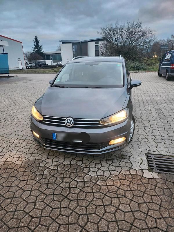 Gebraucht VW Touran Comfortline 150 PS (110 kW) 2016 Grau Van / Kleinbus