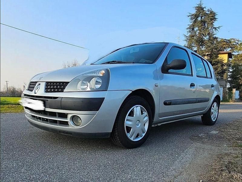 Gebraucht Renault Clio II 75 PS (55 kW) 2002 Grau Kleinwagen