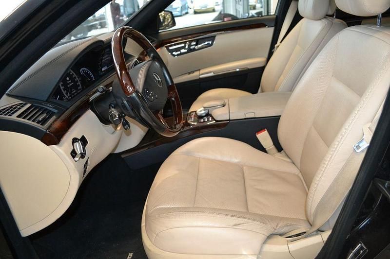 Gebraucht Mercedes S500 AMG line 435 PS (319 kW) 2012 Obsidianschwarz  metalliclack Limousine