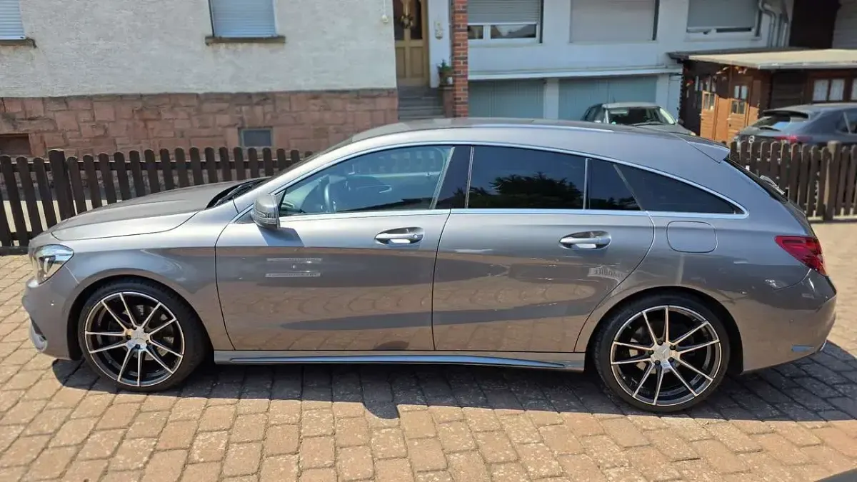 Gebraucht Mercedes CLA250 211 PS (155 kW) 2016 Mountaingrau  met. Coupé